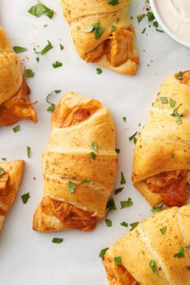 Pioneer Woman Creamy Chicken Stuffed Crescent Rolls Recipe