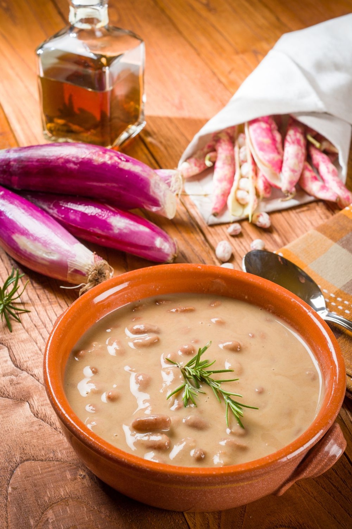 Hearty Rosemary White Bean Soup Recipe