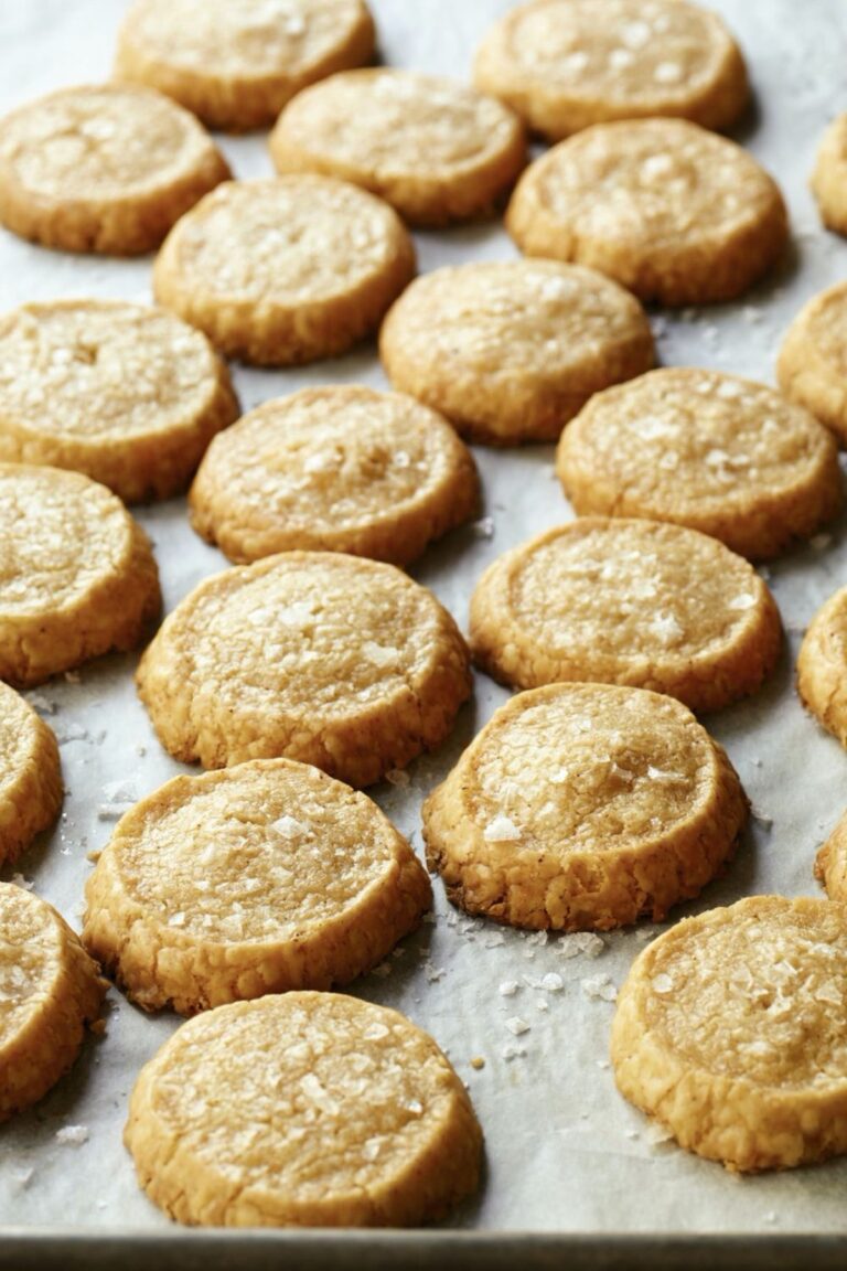 Crispy Ina Garten Chipotle Cheddar Crackers Recipe