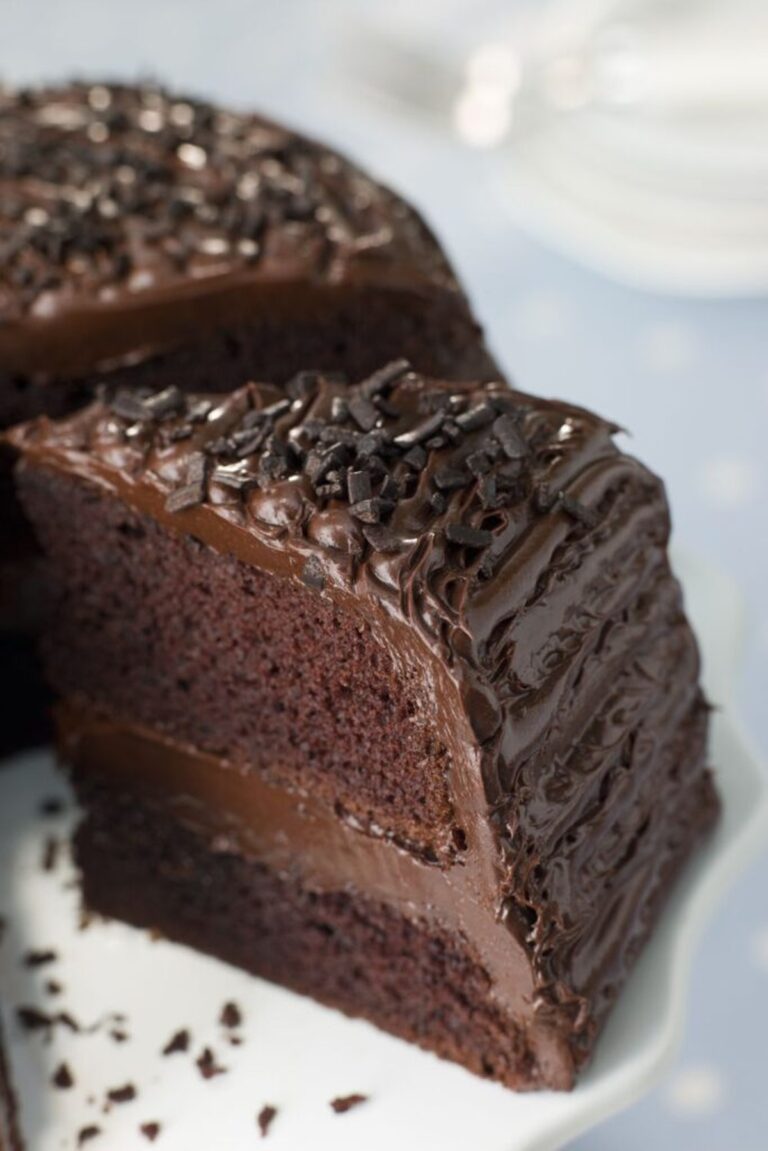 Heavenly Lindas Fudge Cake Recipe