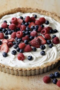 Elegant Berry & Mascarpone Tart Recipe