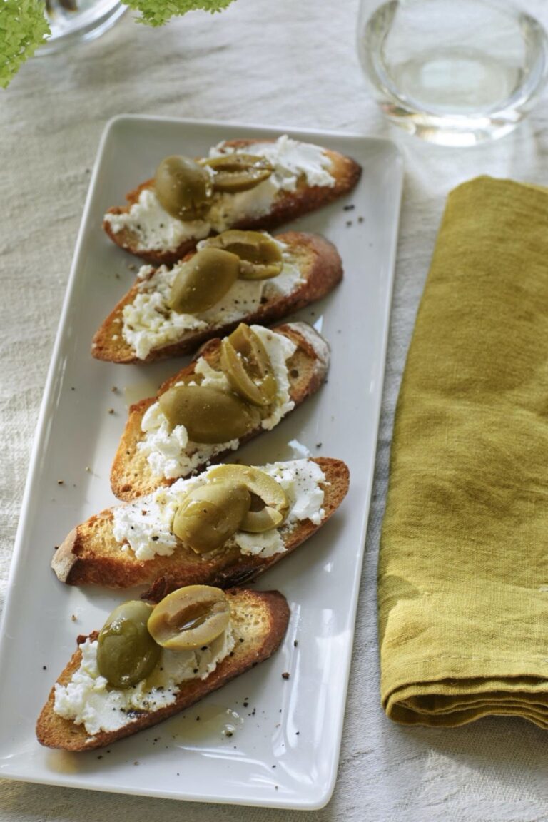 Crispy Ina Garten Goat Cheese Toasts Recipe