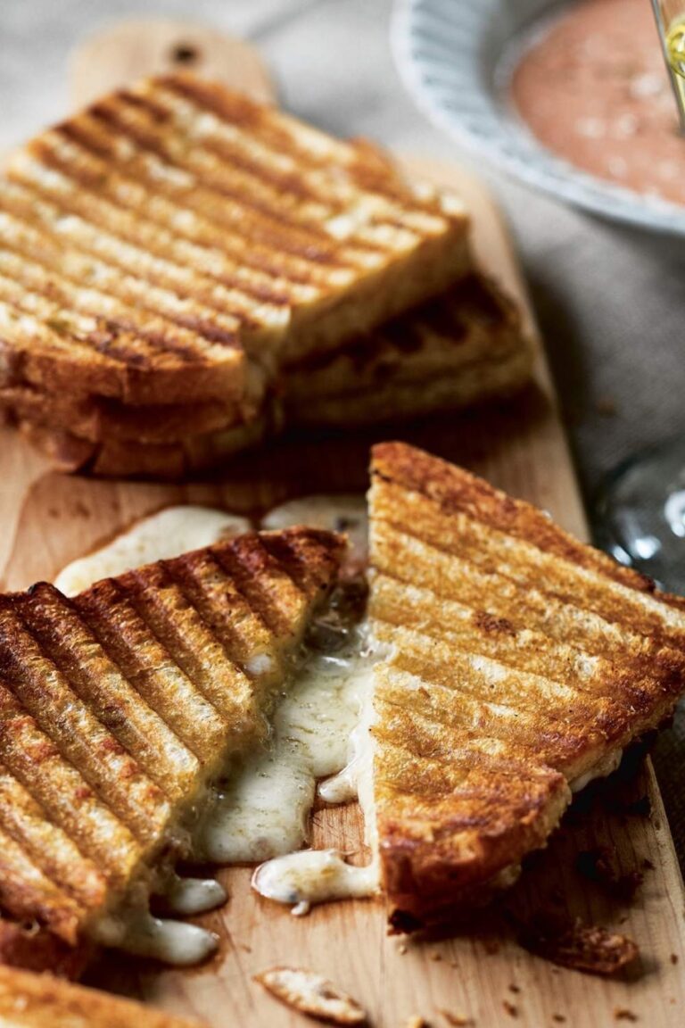 Gourmet Cheddar & Chutney Grilled Cheese Recipe