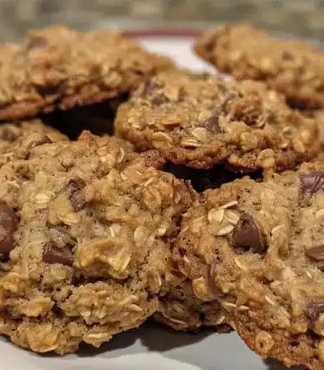 How to Bake Chewy Chocolate Chip Oatmeal Cookies Like a Pro