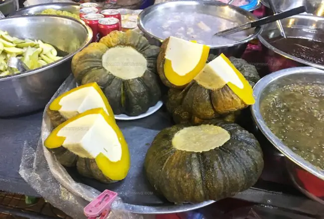 Thai Pumpkin Custard (Sangkhaya Fak Thong)